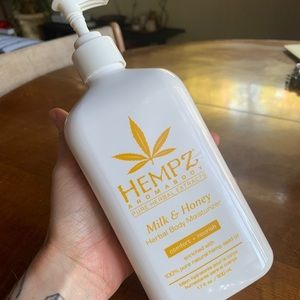 Hempz Milk & Honey lotion